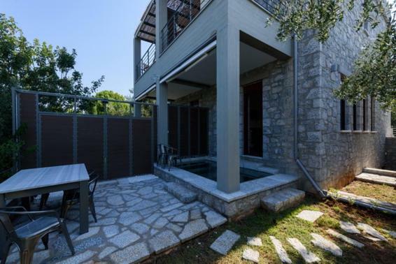 Thelgi Villa กาลามาตา ภายนอก รูปภาพ
